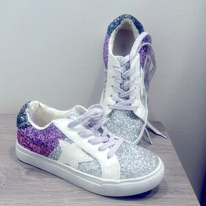 Girls sparkling snickers